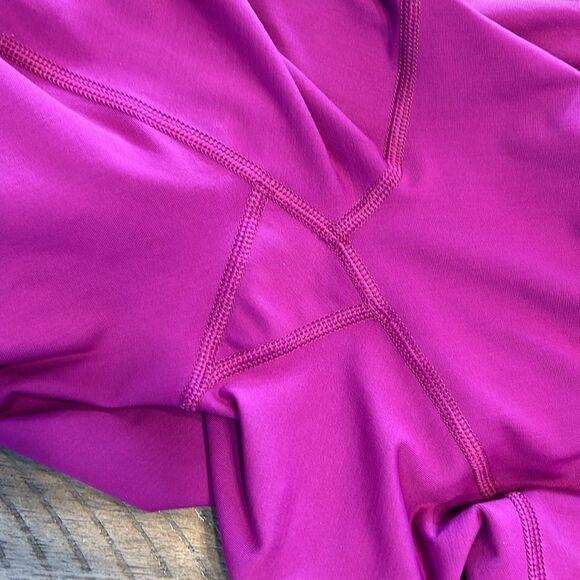 Lululemon capri leggings size 6. Camo - Picture 4 of 16